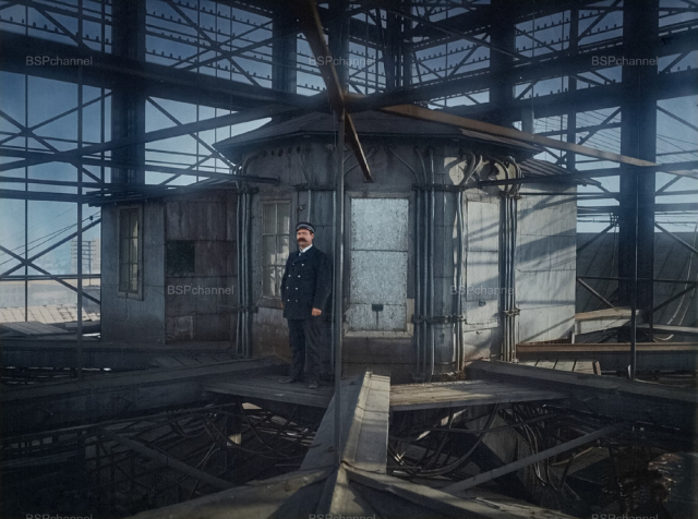 Работник телефонной башни в Стокгольме, конец XIX века.