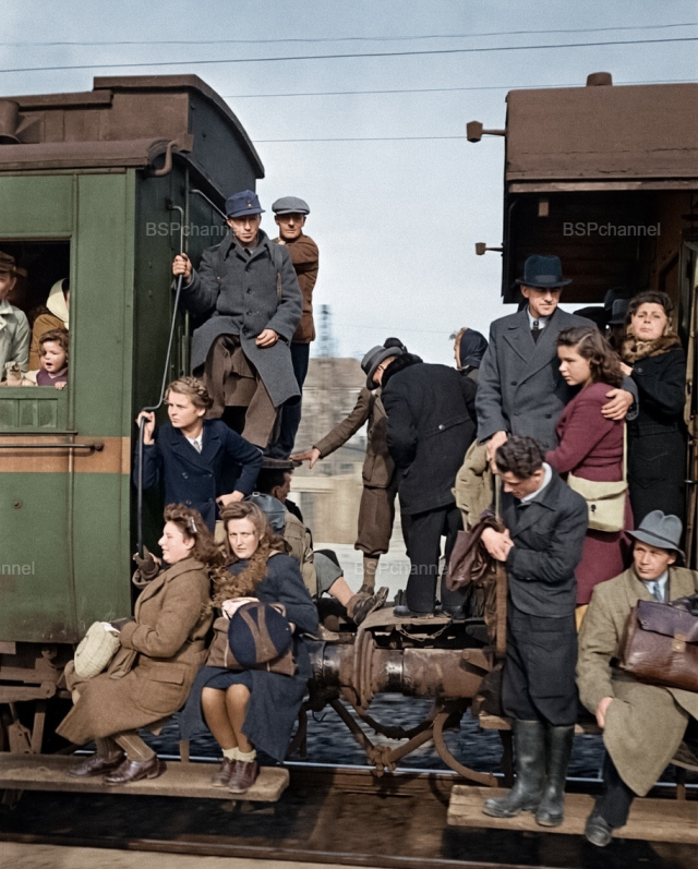 Переполненный поезд, Германия, 1948 год. Переполненный поезд, Германия, 1948 год.