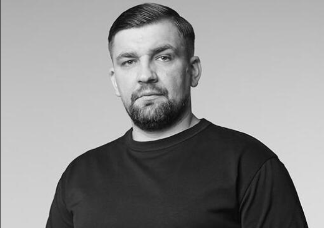 Баста исполнил “Тёмную ночь” и вызвал волну откликов в сети