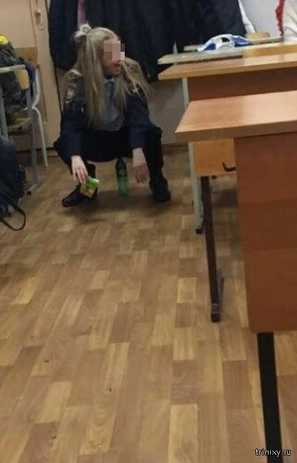 Откровенные фотографии студентов в форме стали причиной скандала в Калуге (8 фото + видео)