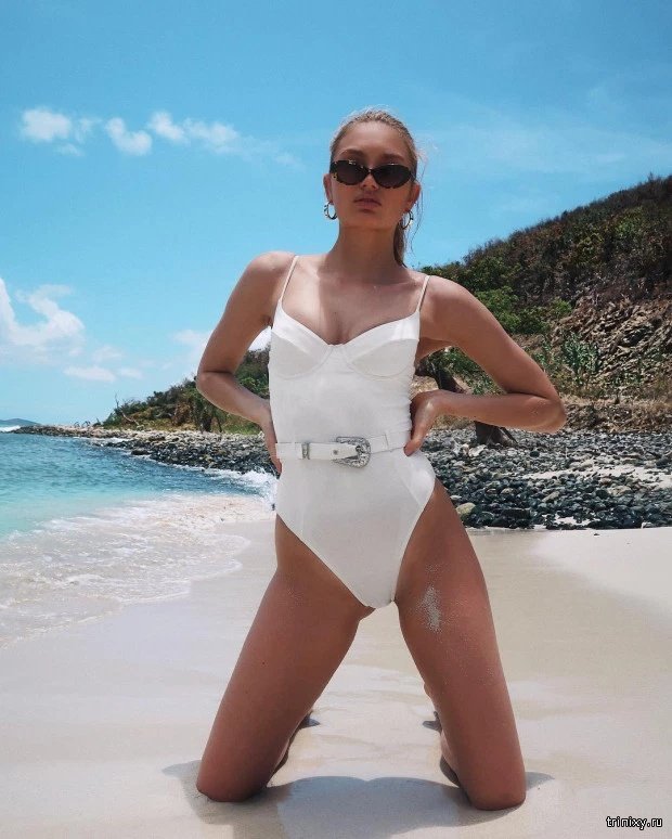 Instagram-знаменитости нашли способ выглядеть стройнее на пляже (10 фото)