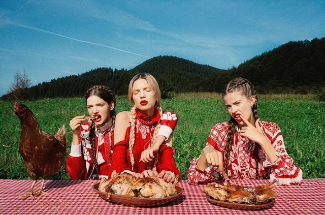 Братиславский фотограф доказал, что и в деревне может быть настоящий "fashion" (25 фото)