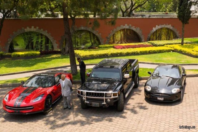 Конфискованные автомобили мексиканских преступников продадут с аукциона, чтобы помочь бедным (12 фото)