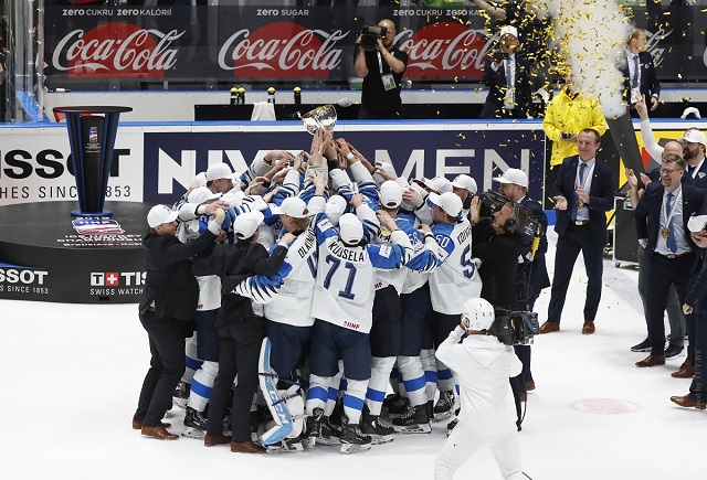 Финляндия стала чемпионом мира по хоккею, Россия взяла бронзу