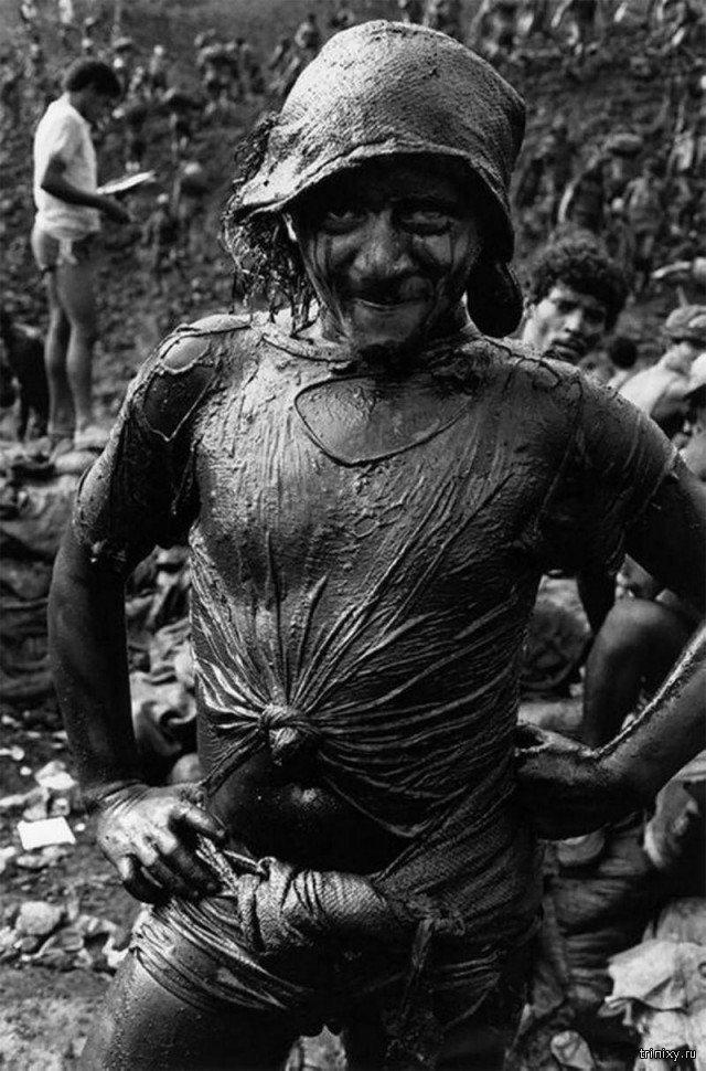 Архивные снимки золотой лихорадки в Бразилии (17 фото)