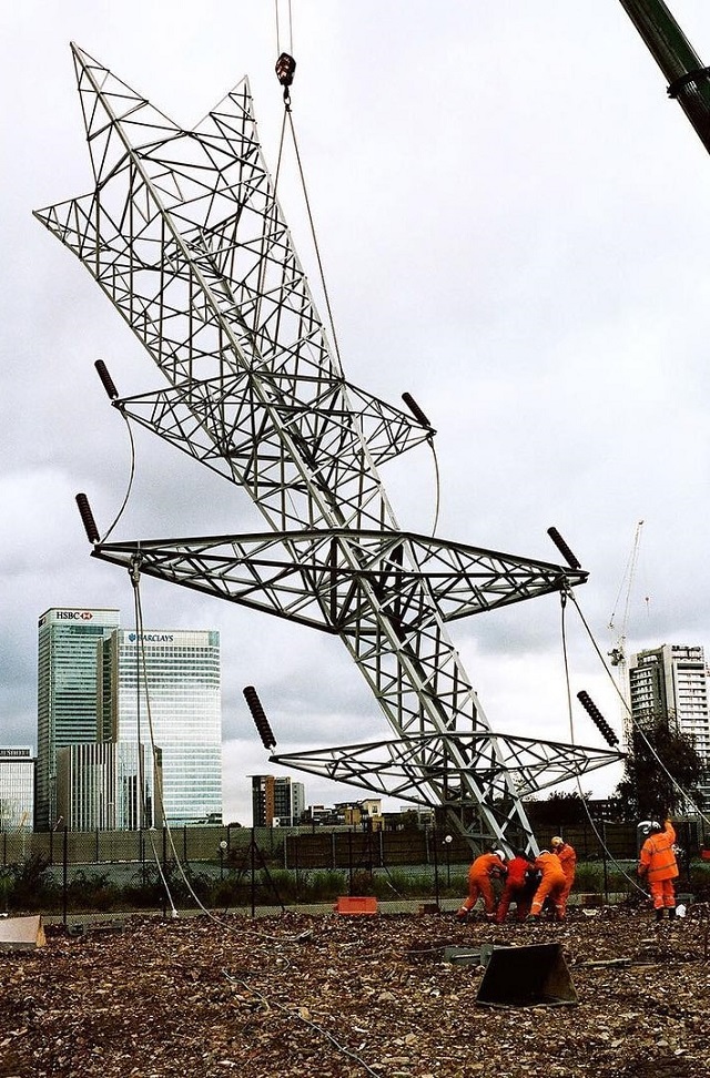 Потрясающие творения британского скульптора, которые нарушают законы гравитации (20 фото)