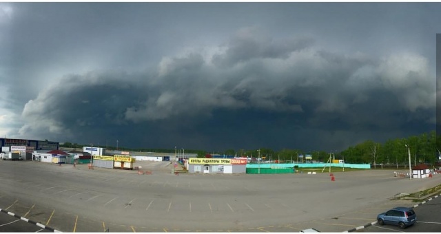 Сильный  ураган обрушился на Ульяновск (6 фото + видео)