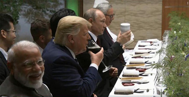 На ужин лидеров G20 Владимир Путин принес свой термос (2 фото + видео)