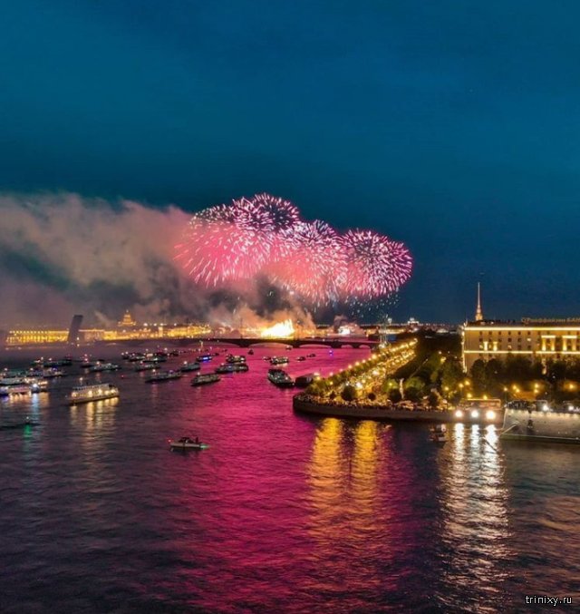 В Санкт-Петербурге прошел праздник "Алые паруса" (10 фото + 2 видео)
