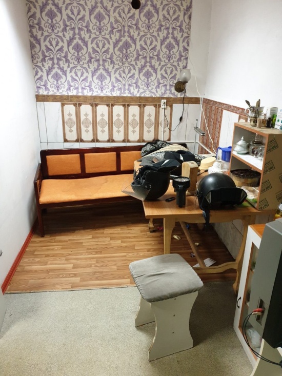 В Тюмени на зоне строго режима была найдена комфортабельная «квартиру» (3 фото)