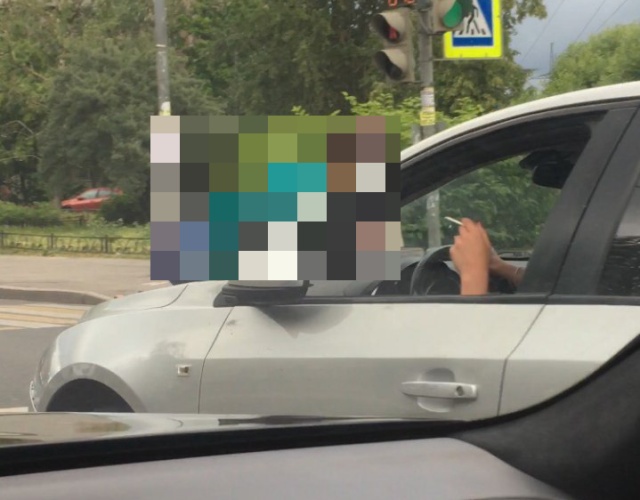 В Санкт-Петербурге парень прокатился с ветерком (4 фото + видео)