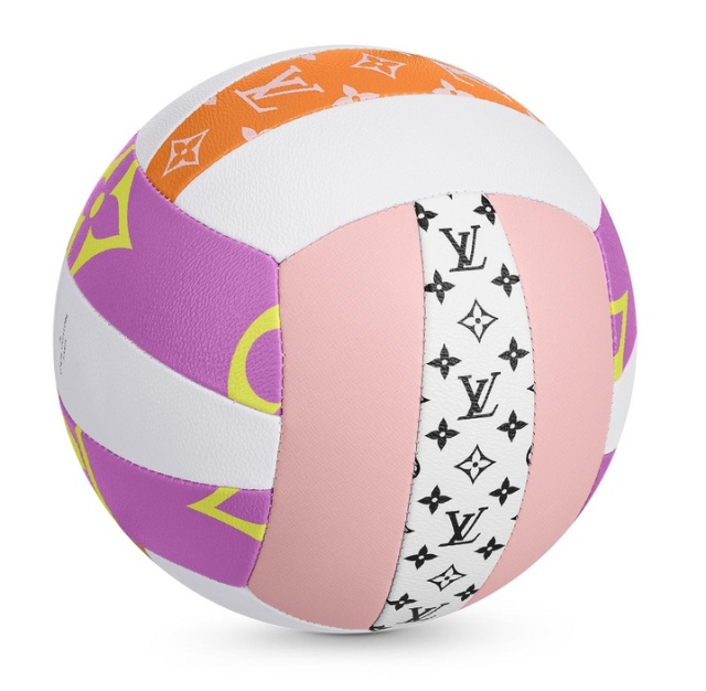 Мяч для игры в волейбол, как предмет роскоши (4 фото)