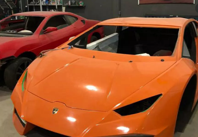В Бразилии полиция обнаружила фабрику по производству поддельных Ferrari и Lamborghini (10 фото)