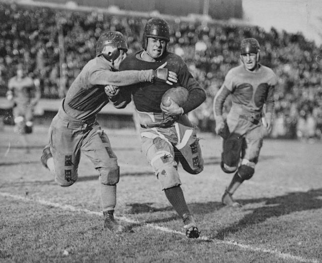 Опасный американский футбол начала XX века (19 фото)