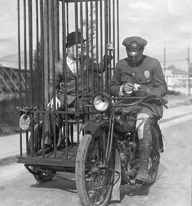 Работа полиции США в начале XX века (17 фото)