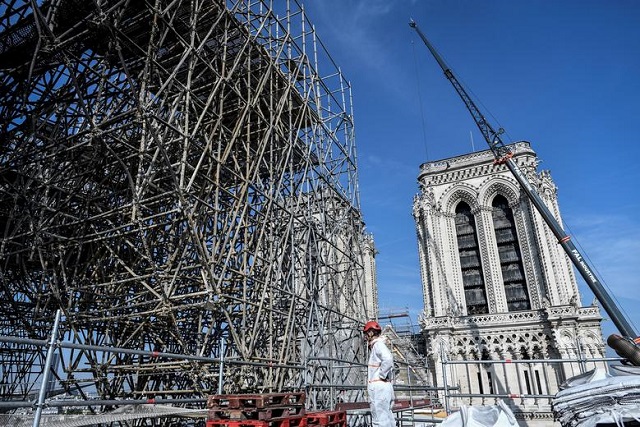 Как проходит восстановление собора Парижской Богоматери (19 фото)