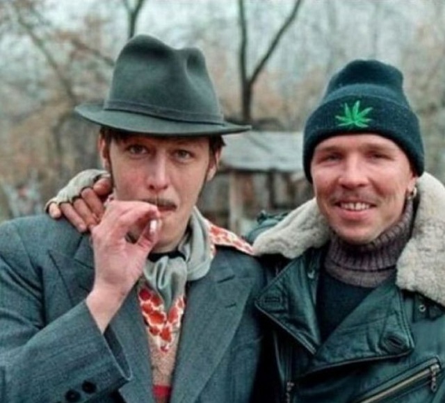 Российские знаменитости в 1990-е годы (15 фото)