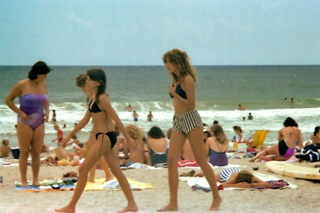 Пляжная мода 1980-х годов (21 фото)
