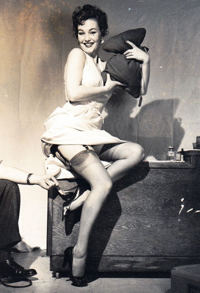 Девушки 50-х годов (21 фото)