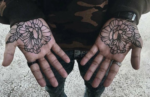 Татуировки на ладонях (60 фото)