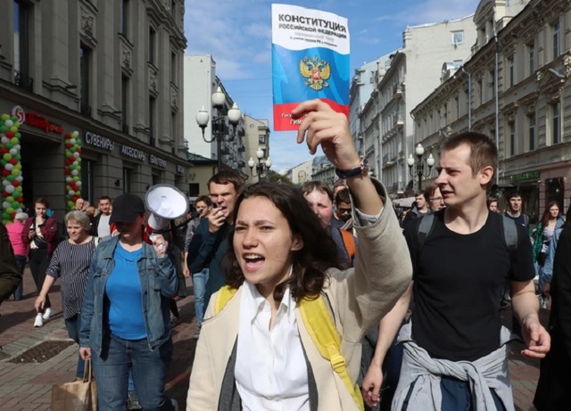 3 августа в Москве прошел митинг "Вернем себе право на выборы"  (11 фото + видео)