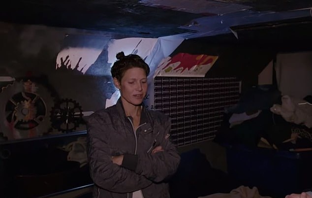 Популярная порноактриса Дженни Ли стала бездомной и живет в туннелях (9 фото + видео)