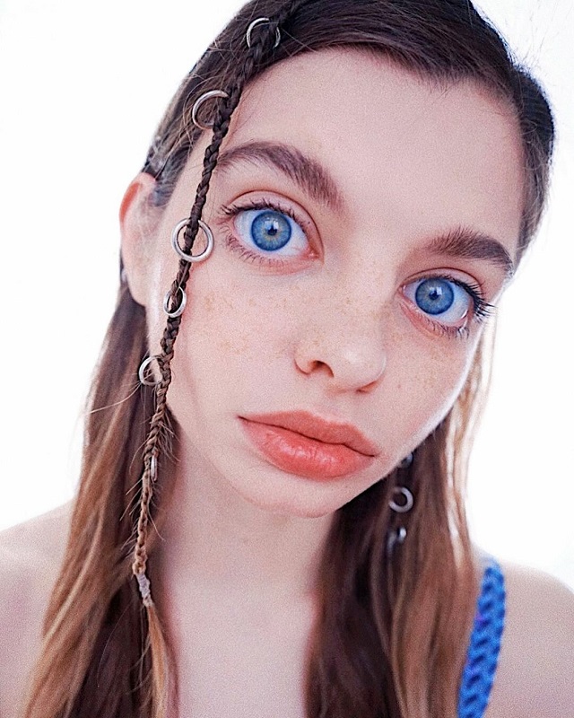 Мария Оз - девушка с самыми большими глазами в мире (9 фото)