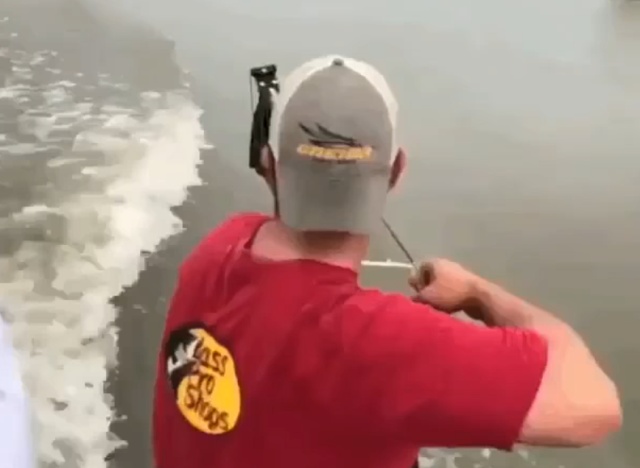 Меткий стрелок на "рыбалке"