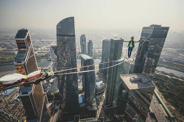 В Москве установили новый мировой рекорд по хайлайну
