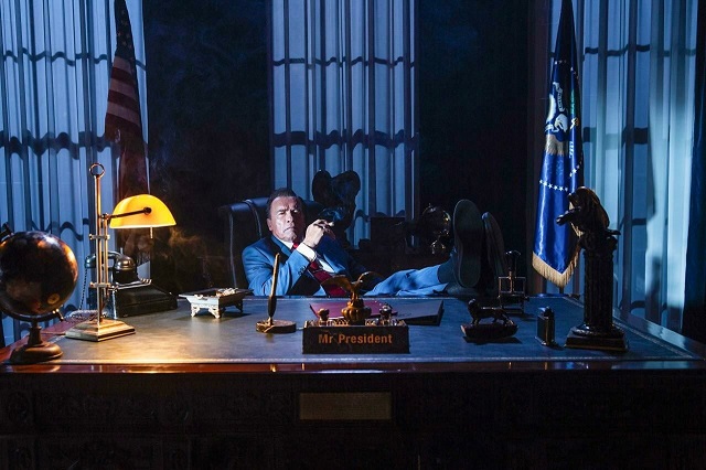 Арнольд Шварценеггер в образе президента в продолжении "Kung Fury" (3 фото)