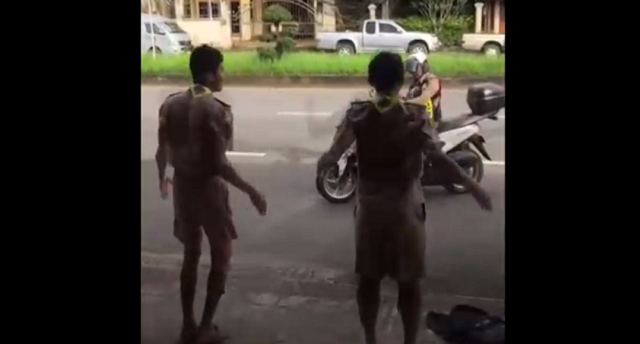 Суровые полицейские из Таиланда