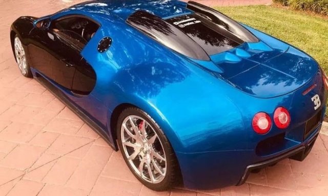 "Bugatti Veyron" продают в 20 раз дешевле оригинала (19 фото)