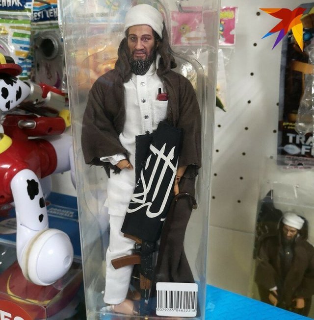 В одном из детских магазинов Ставрополя нашли игрушечного террориста (2 фото)