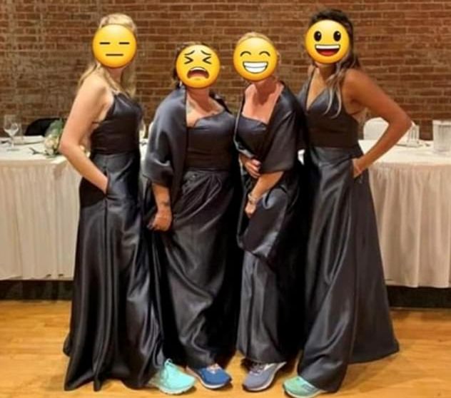 В Сети смеются над подружками невесты, которые надели платья, похожие на мусорные мешки