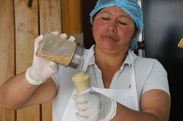 Эквадорское мороженное с секретным ингредиентом (6 фото)