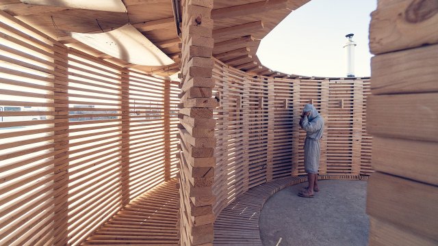Финны могут построить сауну даже в пустыне (5 фото)