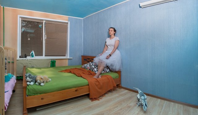 Фотопроект Натальи Ершовой: как живут современные затворники (11 фото)