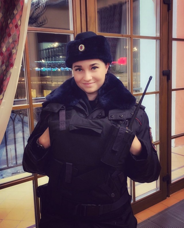 Татьяна Зима - очаровательная экс-сотрудница конной полиции (15 фото)