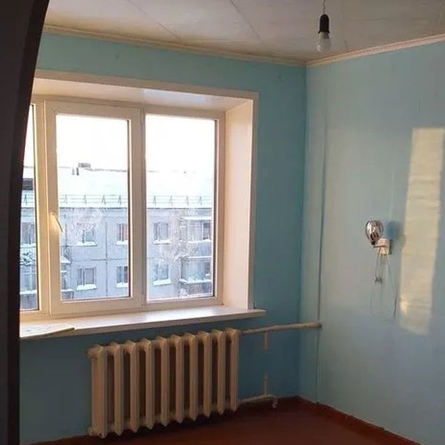 Найдена самая дешевая квартира в России (4 фото)