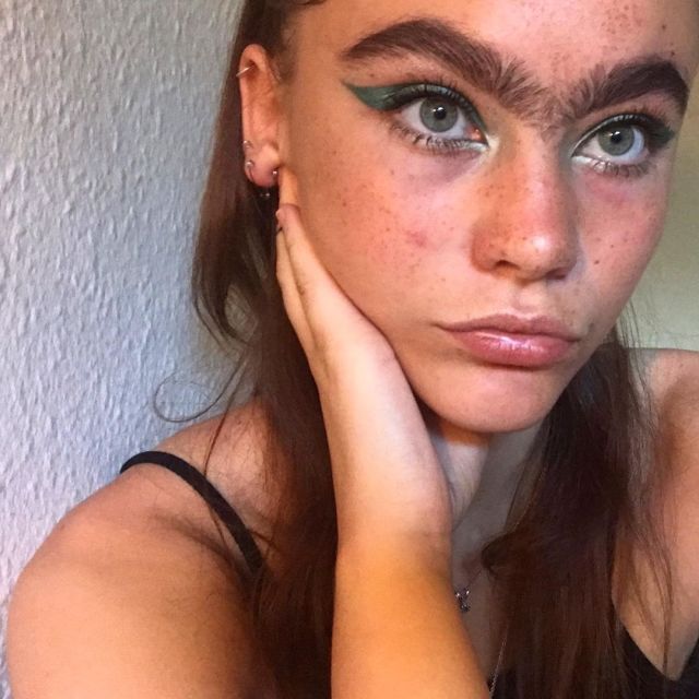 Пути моды неисповедимы: чем визажистка из Дании покорила Instagram (10 фото) Пути моды неисповедимы: чем визажистка из Дании покорила Instagram (10 фото)