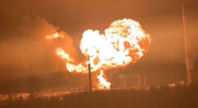 На нефтеперерабатывающем заводе "Лукойла" в Ухте произошел взрыв (2 фото + 2 видео)