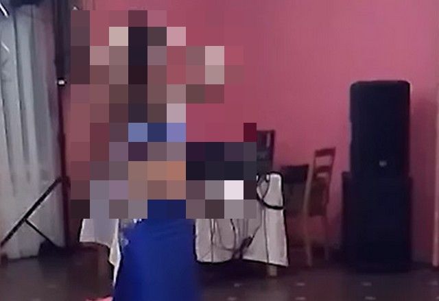 Самарская учительница уволилась после того, как видео с ее экзотическими танцами слили в Сеть