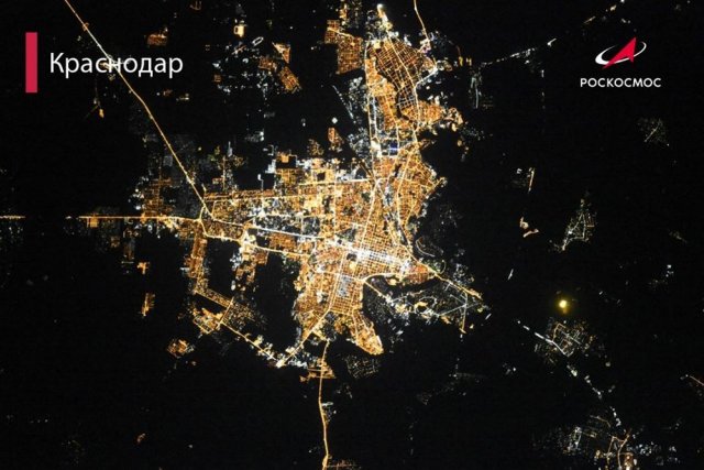 «Роскосмос» показал, как выглядят города с высоты в 400 километров (15 фото)