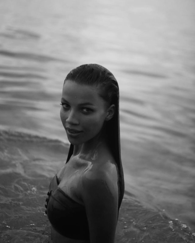 Инесса Шевчук в стильной черно-белой фотосессии