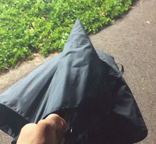 Сломанный зонтик