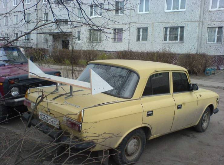 Самодельный спойлер на Москвиче