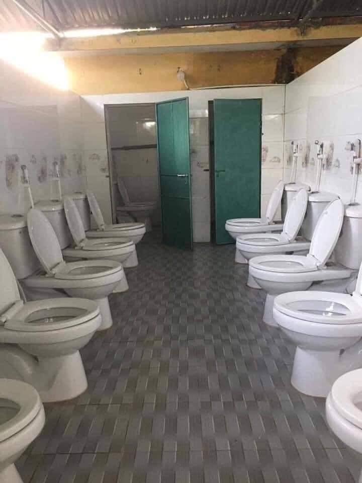 Общественный туалет