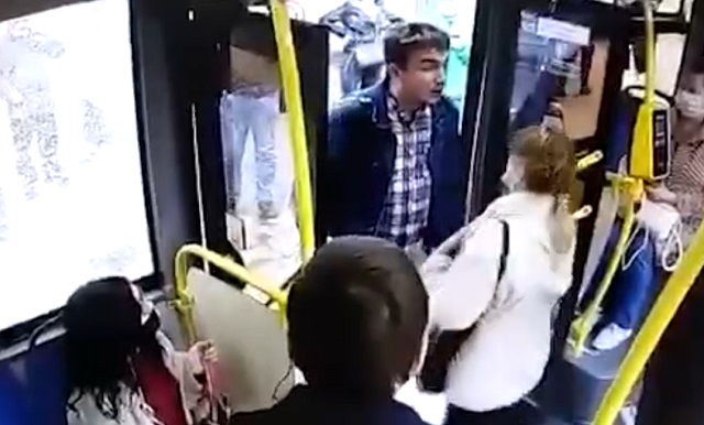 Скандал в автобусе