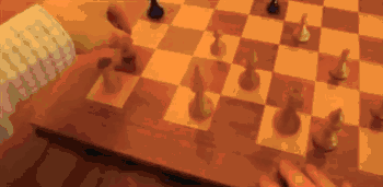 Странная игра в шахматы