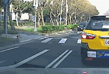 Авария на пешеходном переходе